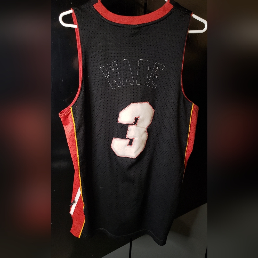 HEAT Black Basketball Jersey Dwayne Wade Miami Heat NBA #3 - Picture 2 of 9